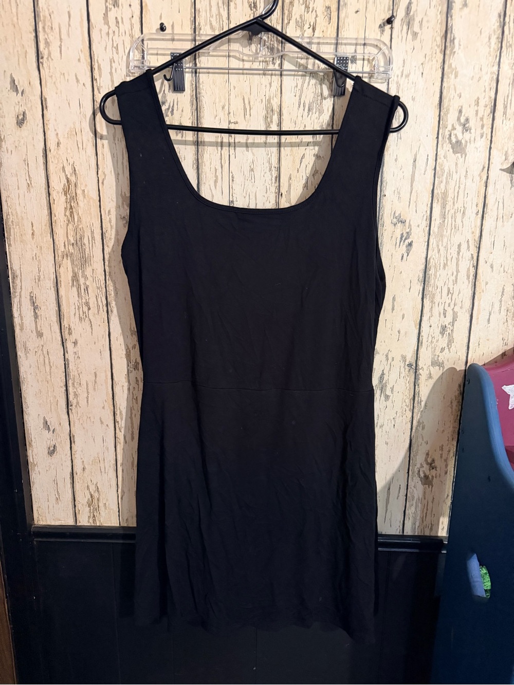 Black Scoop Neck Women's Dress - Timeless Sleeveless Design